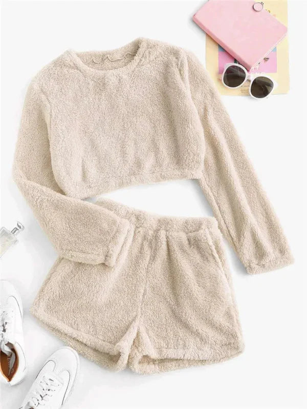 Women's Loungewear Set – Cropped Long-Sleeve Top – High-Waisted Shorts in Soft Fleece