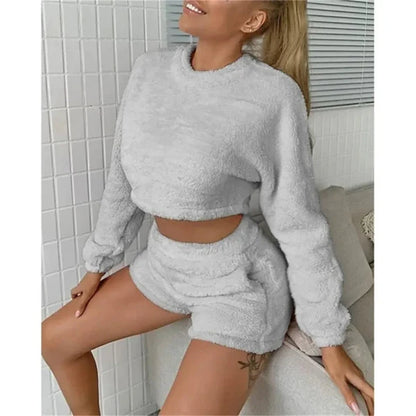 Women's Loungewear Set – Cropped Long-Sleeve Top – High-Waisted Shorts in Soft Fleece