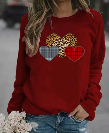 Women's Sweatshirt – Loose Fit – Long Sleeves – Soft Cozy Texture – Heart Print