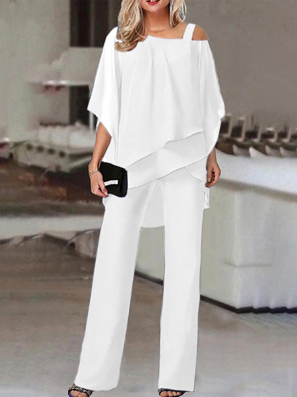 Women's Two-Piece Set – Off Shoulder Top in Light Fabric – Straight Full-Length Pants