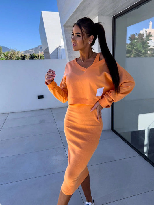 Women's Sweatshirt Dress Set – Slim Fit – Midi Length – V-Neck – Long Sleeves