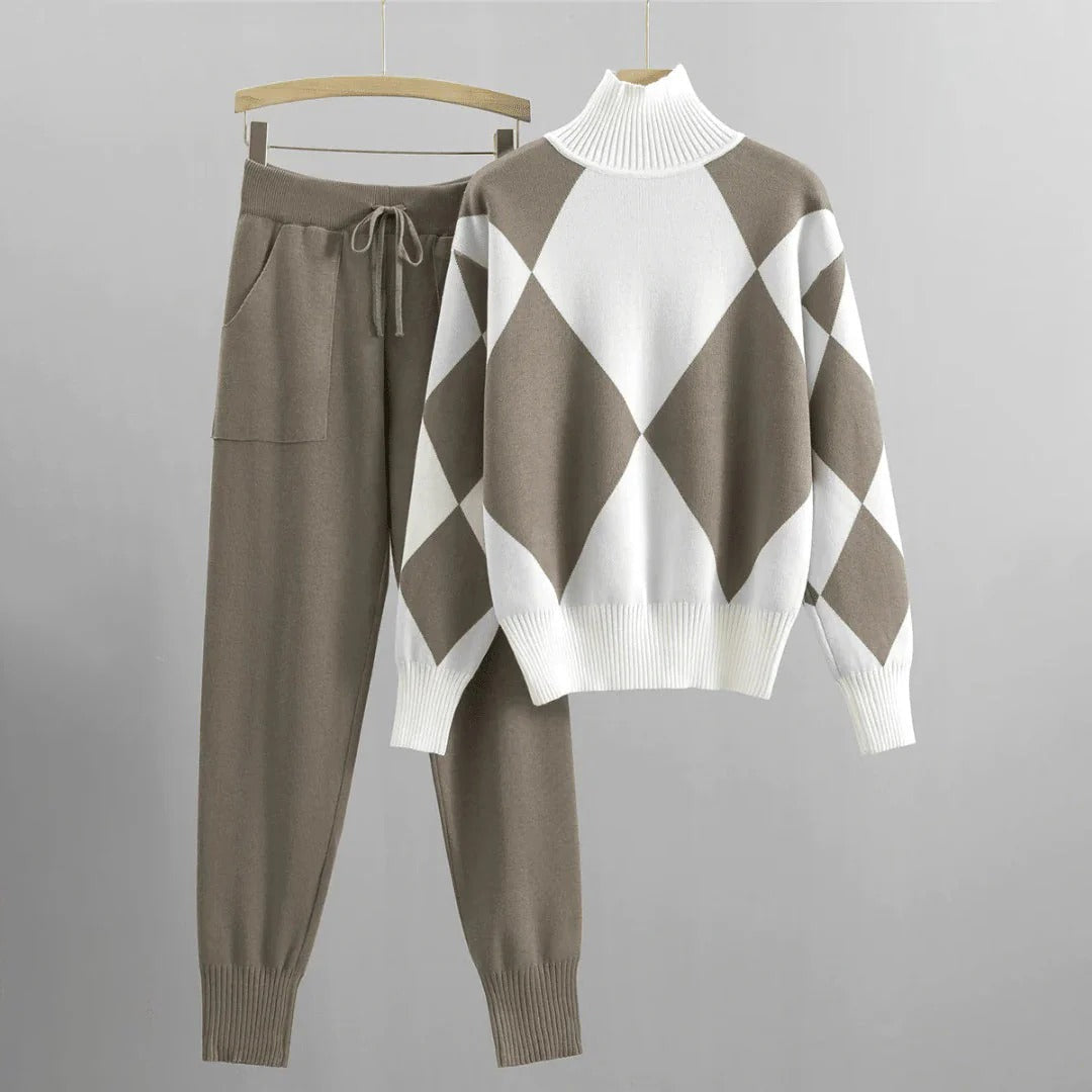 Women's Set – Sweater with Argyle Pattern – Relaxed Fit – Pants with Pockets