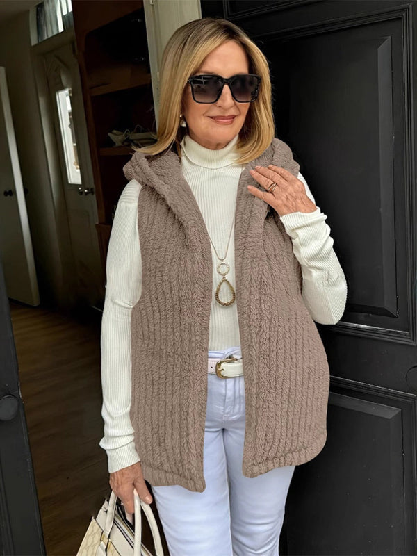 Women's Vest with Hood – Soft Fuzzy Texture – Relaxed Fit – Sleeveless Layering