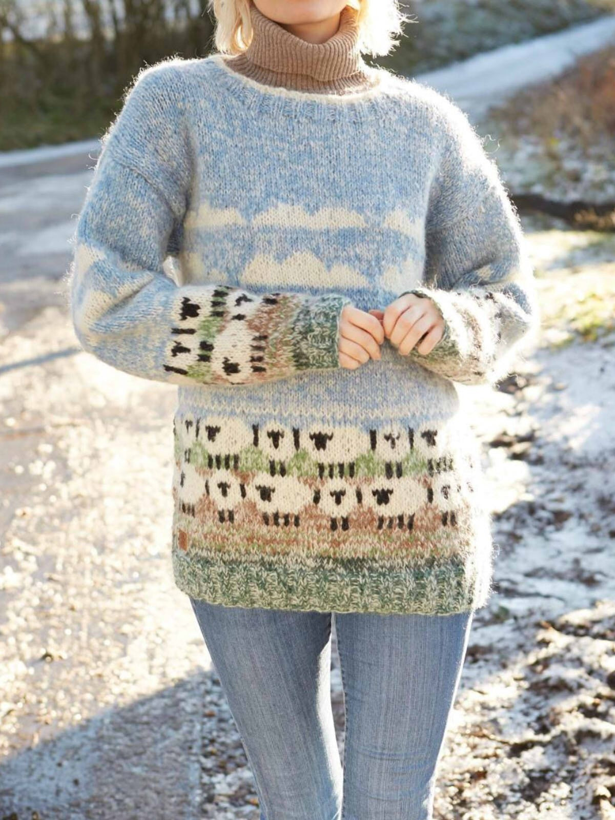 Women's Knit Sweater – Relaxed Fit – Round Neck – Nature-Inspired Pattern