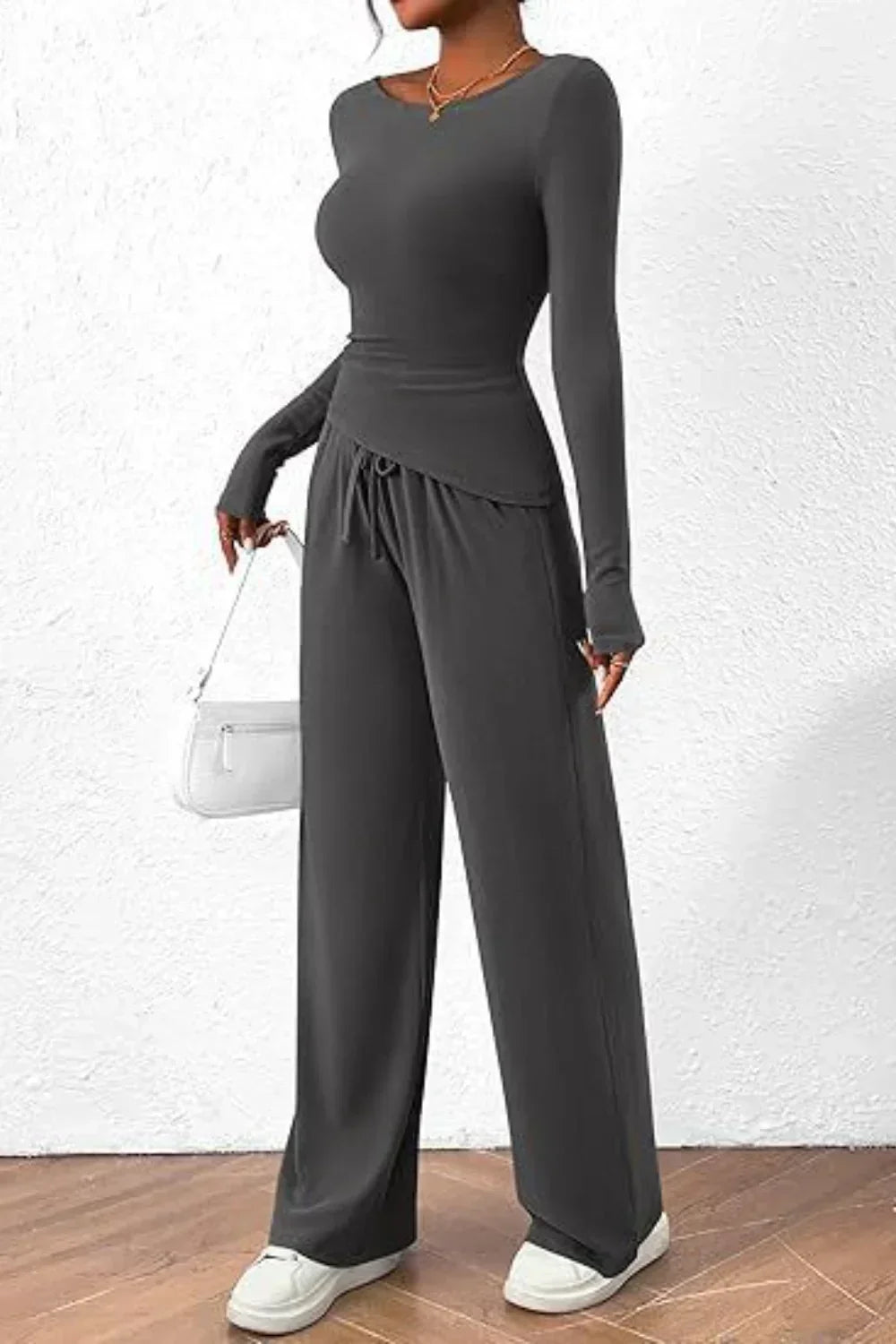 Dame Loungewear Sæt - Langærmet Top & Vide Bukser - Blødt og Komfortabelt