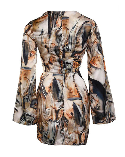 Dame Wrap Kjole - V-hals - Langærmet - Asymmetrisk Snit - Typografisk Print