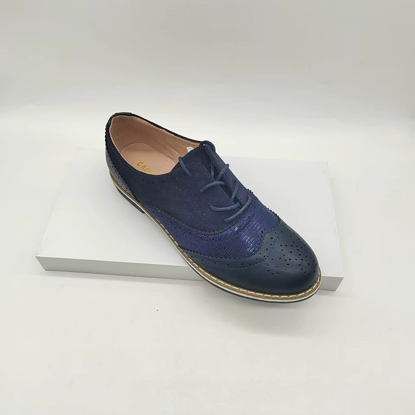 Dame Brogues Sko - Ægte Læder - Klassisk Snørelukning - Elegant Perforeret Design