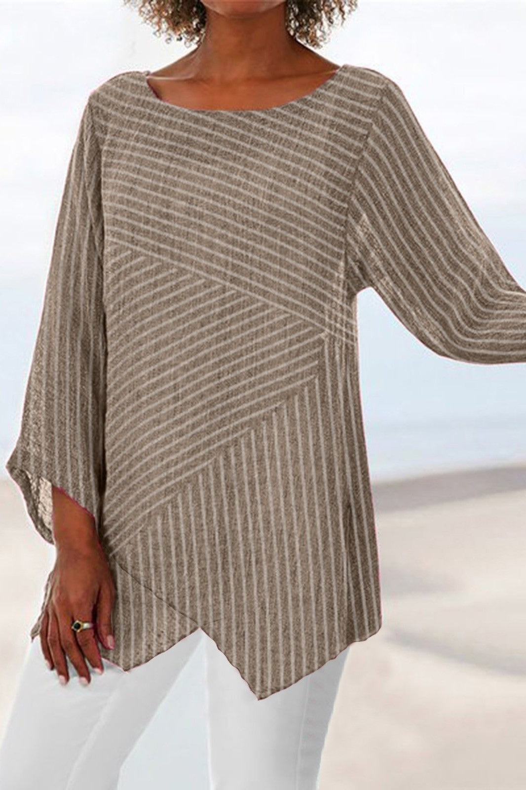 Women's Blouse – Relaxed Fit – Striped Pattern – Long Sleeves – Asymmetric Hem